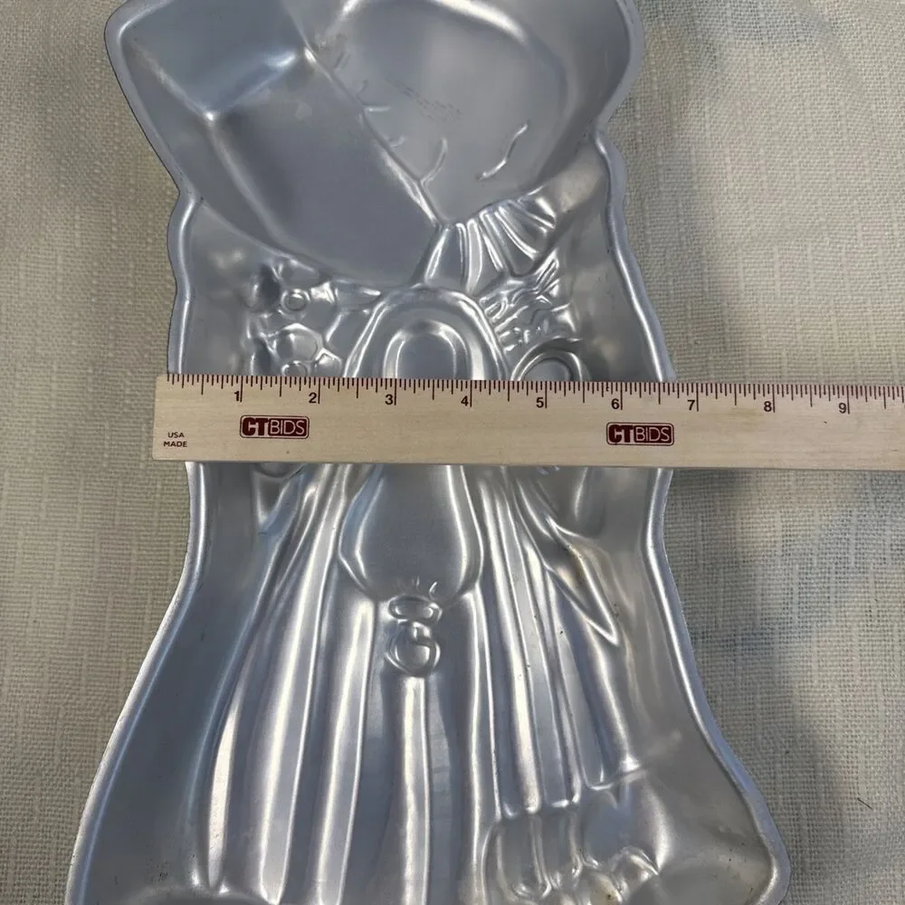 Vintage 1975 Wilton Holly Hobbie Aluminum Cake Pan Baking Mold #502-194